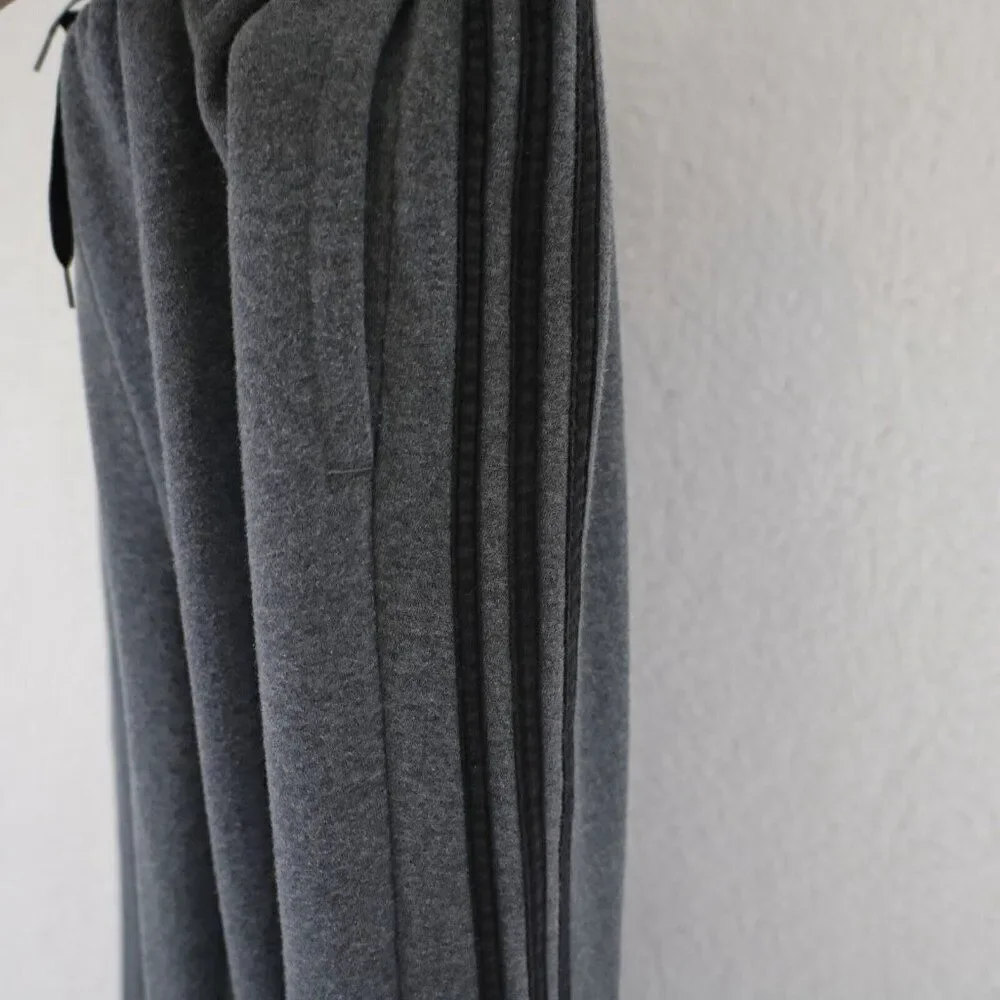 Adidas Gray Sweatpants 3 Stripe Large High Rise 31/30 High‎ Rise